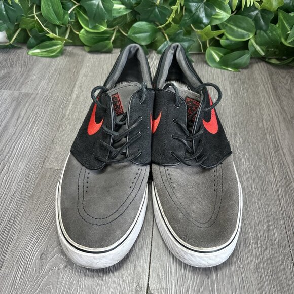Nike Zoom Stefan Janoski Men\'s Size 11 Black Gray Skateboarding Shoes 333824-062